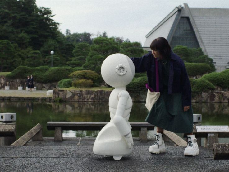 Sunny, nouvelle série sur l'amitié entre une femme en deuil et un robot domestique sur Apple TV+