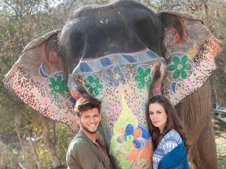 Coup de foudre à Jaipur : comédie romantique avec Lucie Lucas et Rayane Bensetti sur Disney+