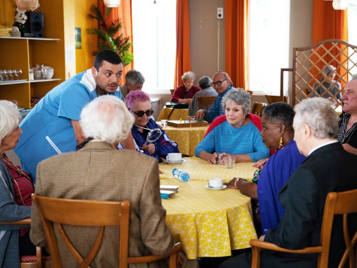 [Télé] Maison de Retraite, la comédie avec Kev Adams à la télé ce soir 