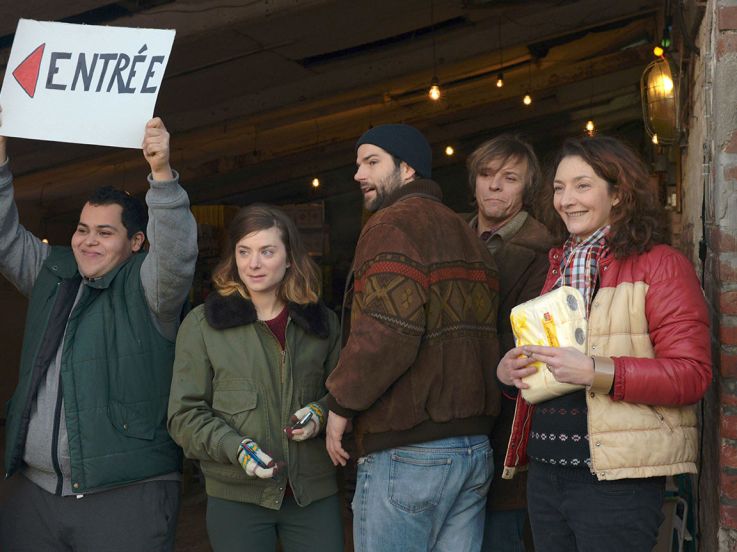 [Télé] Discount : Une comédie sociale pleine de solidarité et d’humour sur C8