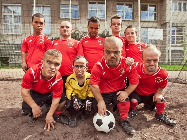 Les Kaïra : comédie française culte à revoir sur Netflix