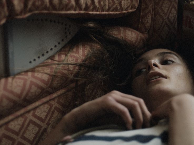 Crasse : drame sensible sur l’enfance brisée au cinéma