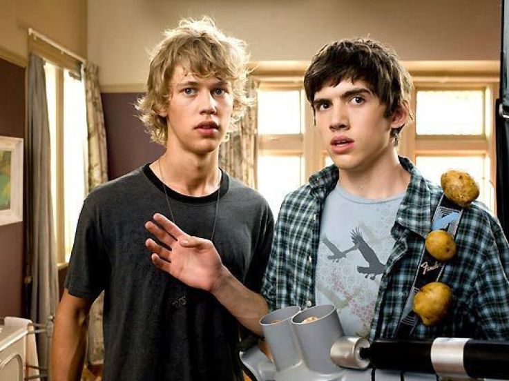 Les zintrus : Austin Robert Butler et Carter Jenkins