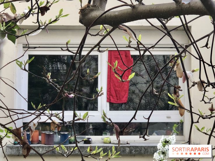 Solidarité : Un chiffon rouge pour alerter les voisins et rompre l’isolement du coronavirus