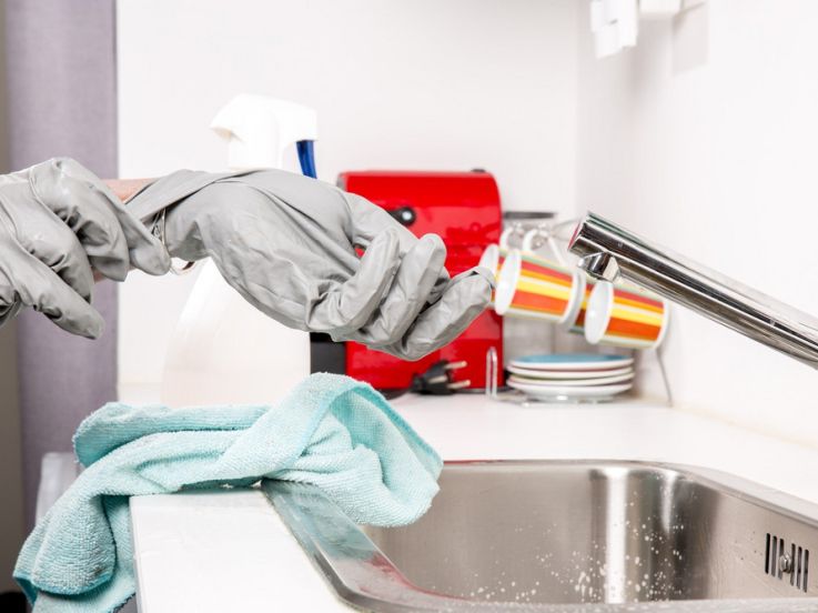 Les nounous et autres employés de maison vont aussi bénéficier du chômage partiel