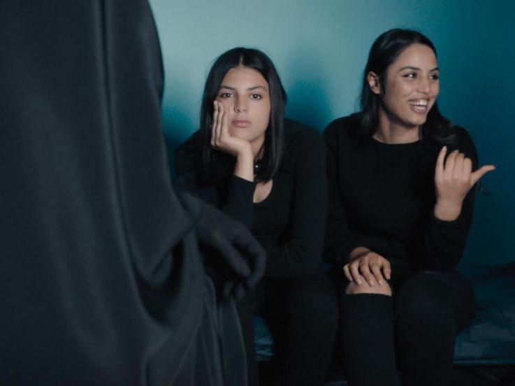 Les Filles d'Olfa : documentaire tunisien en compétition à Cannes 2023, un récit bouleversant