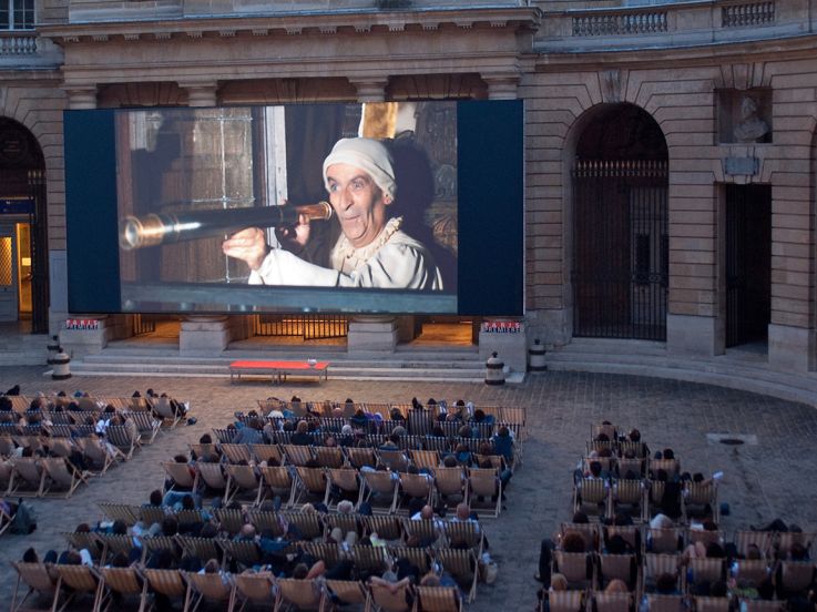 Une toile sous les étoiles, le festival de cinéma en plein air de la Monnaie de Paris cet été 2023