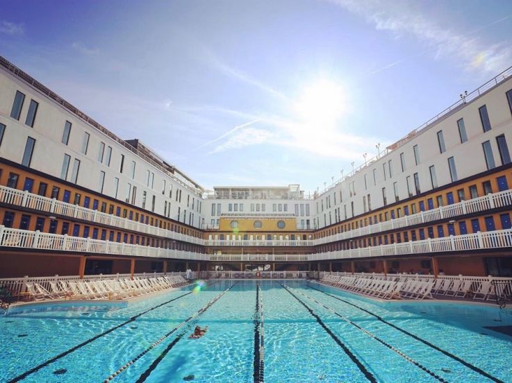 La piscine Molitor, située dans le 16ème arrondissement de Paris