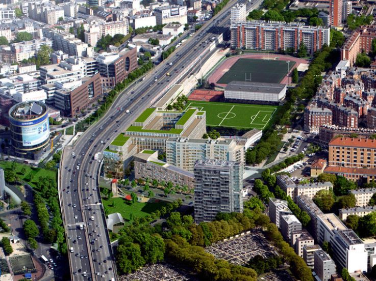 Le foot à 5 gagne des nouveaux terrains à Paris ! 