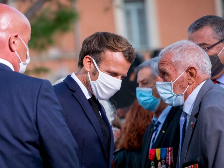 Couvre-feu : les Français acceptent majoritairement la décision d'Emmanuel Macron selon un sondage