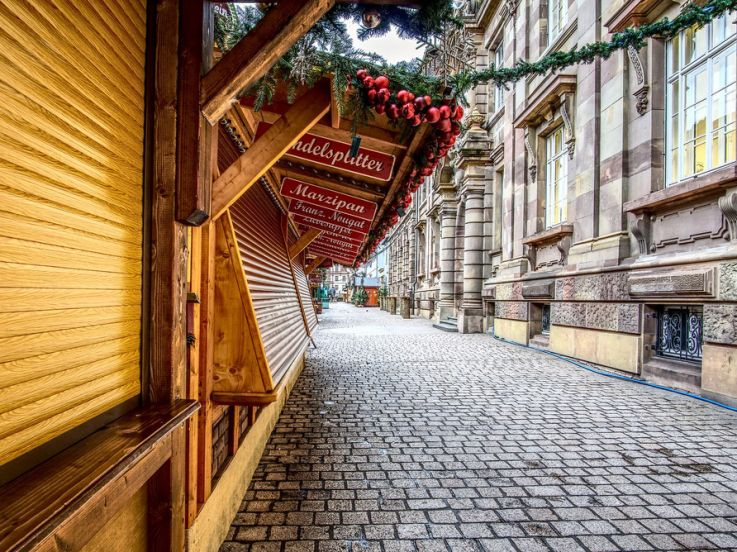 Covid pendant les fêtes de Noël : le gouvernement reste prudent mais se prépare au pire 