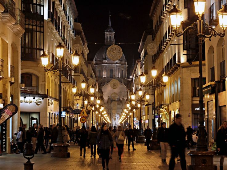 Covid : pas de messes ni de cérémonies religieuses à Noël avant la réouverture des commerces 