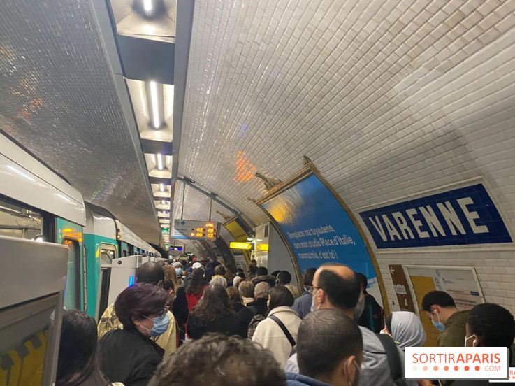 Transports en Île-de-France : l'heure de pointe avancée à 15h30 en raison du nouveau couvre-feu 