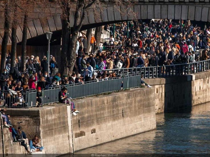 Évacuation des quais de Seine : Hidalgo se dit "très choquée" et demande "quelle est la base légale"