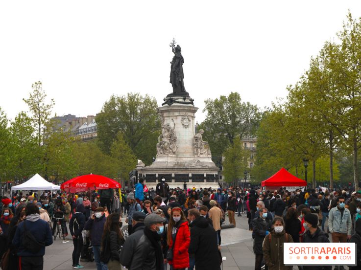 Manifestation pour un service public de l'énergie place de la République à Paris