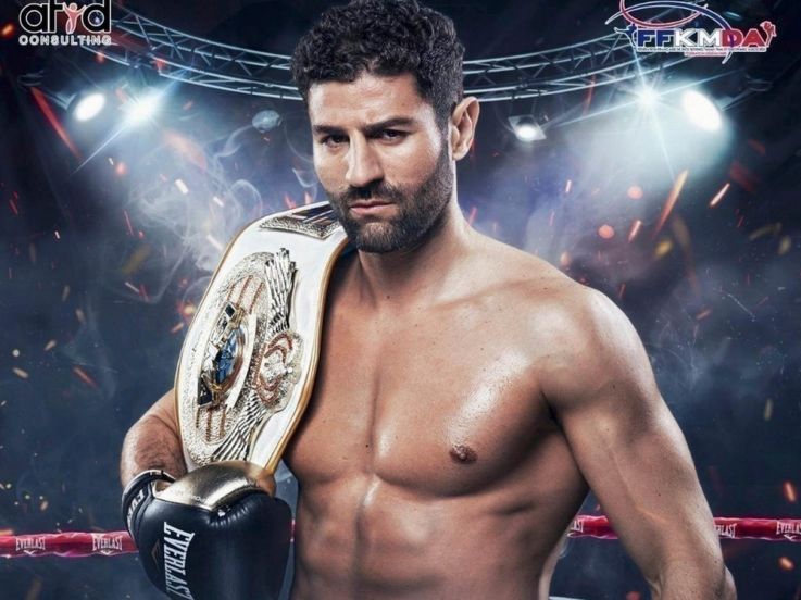 Combats de kickboxing au Paris Country Club, soirée prestige avec Cyril Benzaquen