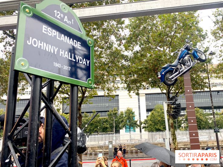 Inauguration de l'esplanade Johnny Hallyday devant l'Accor Arena de Bercy à Paris 
