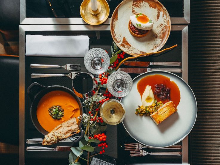 Thanksgiving 2024 à l'Hôtel des Grands Voyageurs : Un menu de spécialités américaines