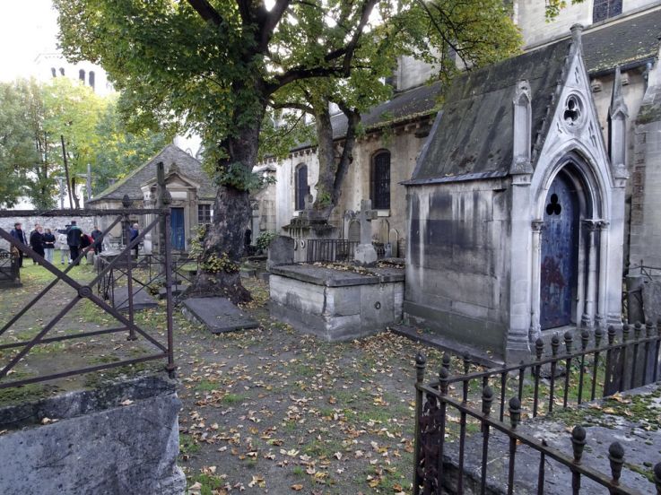 Le plus petit cimetière de Paris