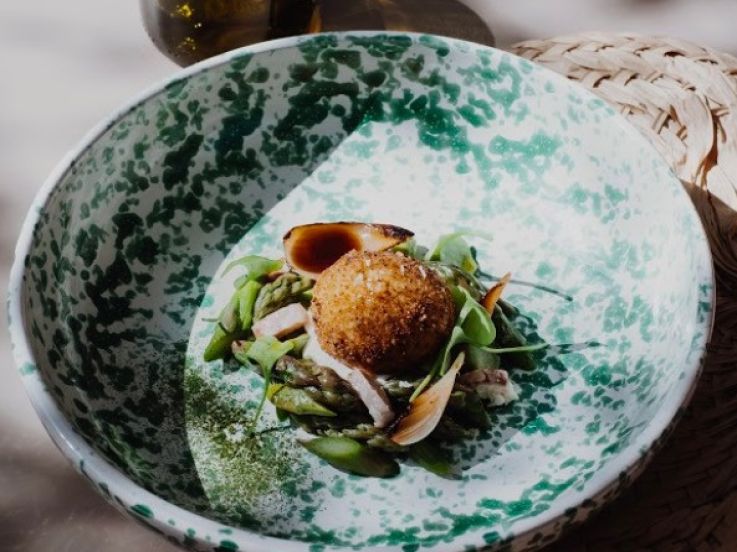 La recette de l’œuf en croûte de pain de campagne de Pierre Augé, chef de La Maison de Petit Pierre