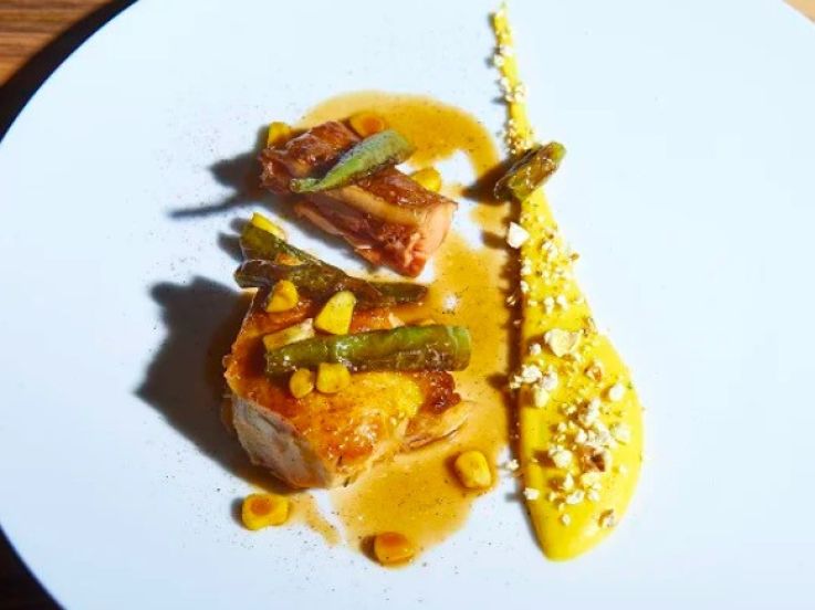 La recette de la volaille au jus et maïs de Julien Boscus, chef d'Origines