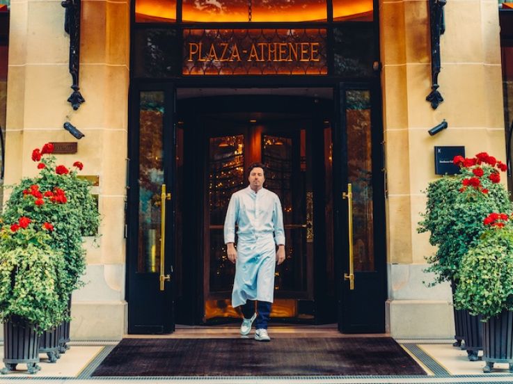 Jean Imbert remplace Alain Ducasse à la tête des cuisines du Plaza Athénée