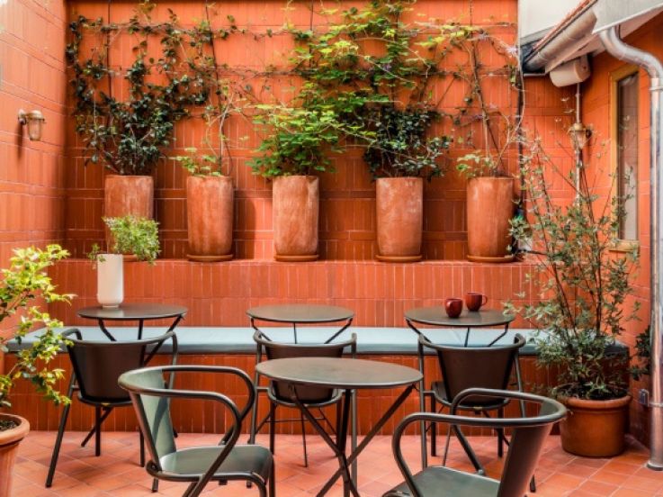 L'Hôtel Ami, un ancien hôtel de postiers remis en beauté par Orso