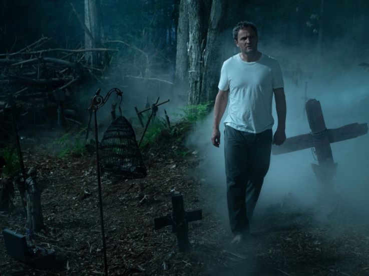 Jason Clarke dans le film Simetierre