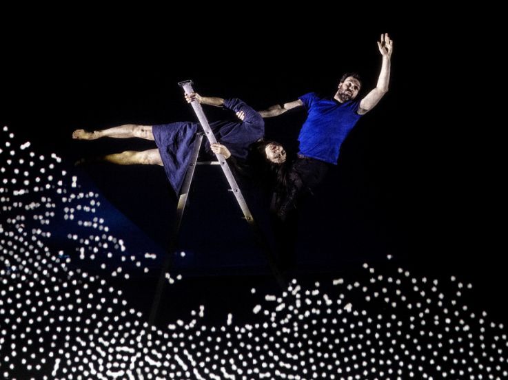 Aqua Alta la création poétique d’Adrien M & Claire B à Chaillot