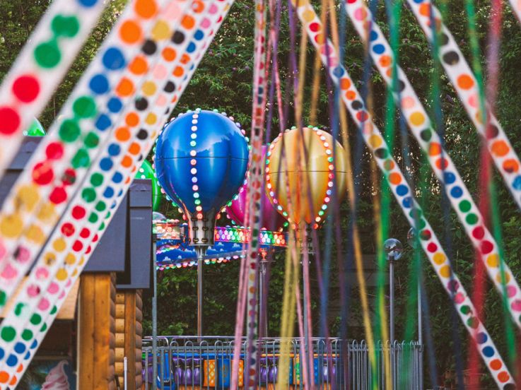 Wonderland Clichy, le nouvel espace d'attractions, manèges et musique électro à deux pas de Paris