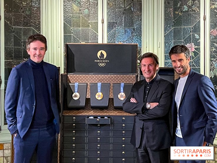 Louis Vuitton façonne les Malles des Médailles et Torches des Jeux Olympiques & Paralympiques 2024