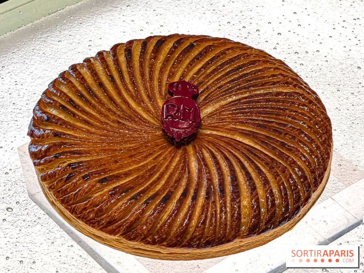 La Galette des rois vanille et marron du Royal Monceau - Raffles Paris 2024