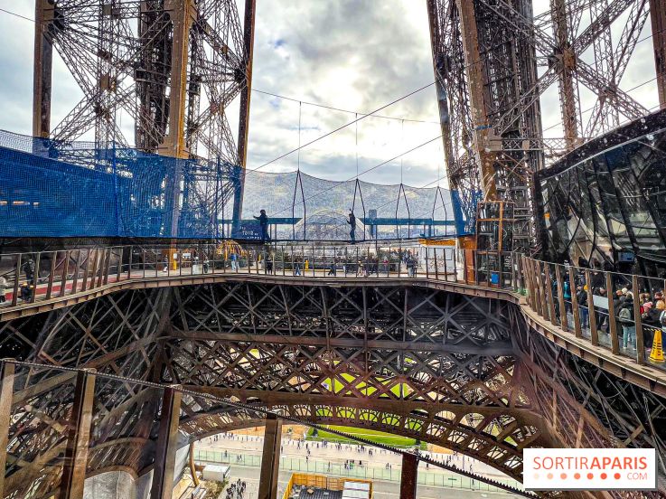 Le Vertige de la Tour : oserez-vous traverser le pont suspendu à 60 m du sol sur la tour Eiffel ?