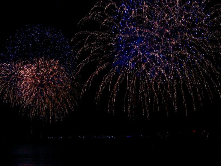 Fete nationale 2025 à Saintry-sur-Seine (91): retraite aux flambeaux et feu d'artifice le 14 juillet