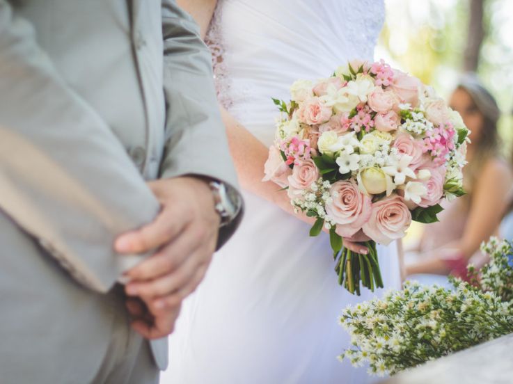 Record : 300 000 mariages prévus en 2023 en France, les professionnels sont saturés de demandes