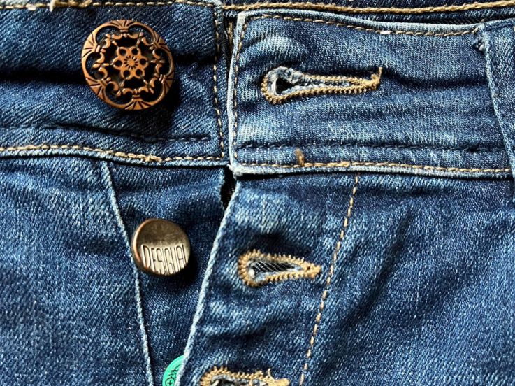 Christian Lacroix signe la collection de rentrée de Desigual, pour l'automne-hiver 2022