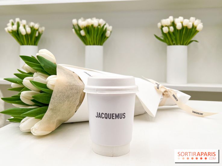 Jacquemus x Galeries Lafayette Haussmann : pop up, installations géantes, café et marché aux fleurs