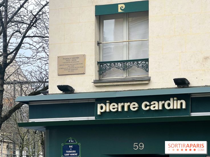 Paris a dévoilé une plaque commémorative en hommage au couturier Pierre Cardin