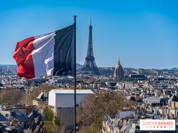 visuel Paris visuel  -  France - Tour Eiffel - drapeau