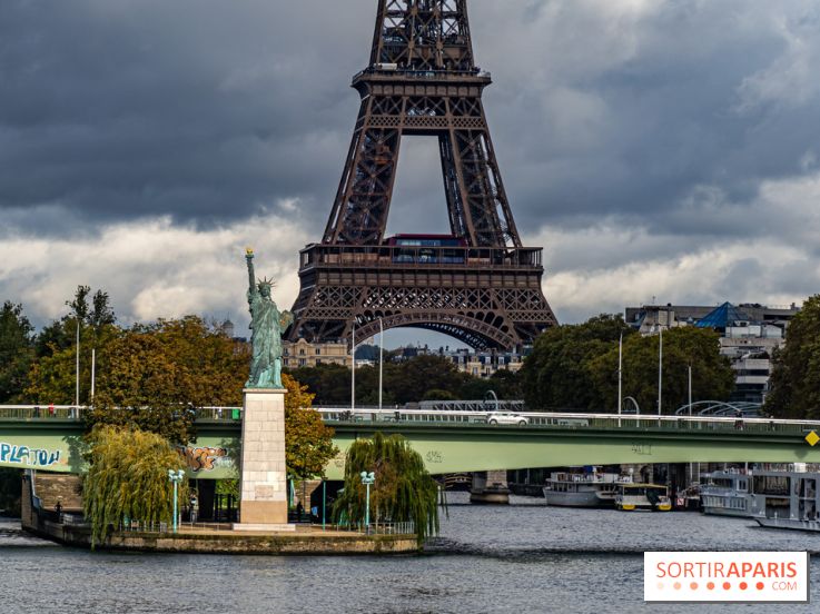 visuel Paris visuel  -  ile aux cygnes - statue de la liberté - temps gris