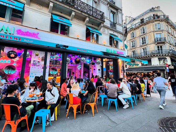 Un lieu festif et inédit : le Miami Boulevard ( Terrasse / Bar-club / Resto / Karaoke )