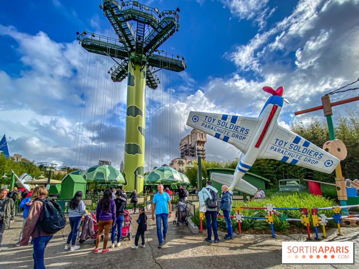 Visuels Disneyland Paris - Toy Soldier Parachute Drop