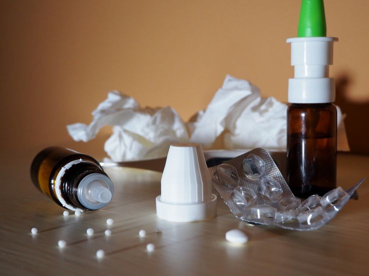 Coronavirus : méfiez-vous des sprays nasaux, déconseillés en cette période