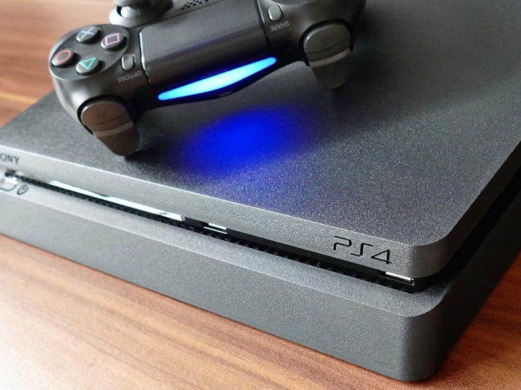 Black Friday Playstation 2023 : les meilleures offres PS5, PS4, jeux,  accessoires et abonnements à saisir