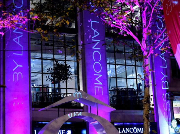 Lancôme ouvre une boutique de prestige sur les Champs-Elysées 