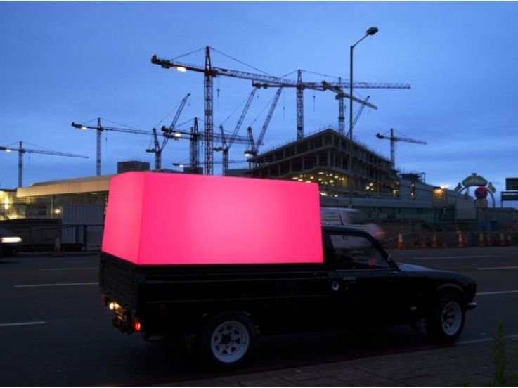 camion rose, paris, expo, pierre malphettes
