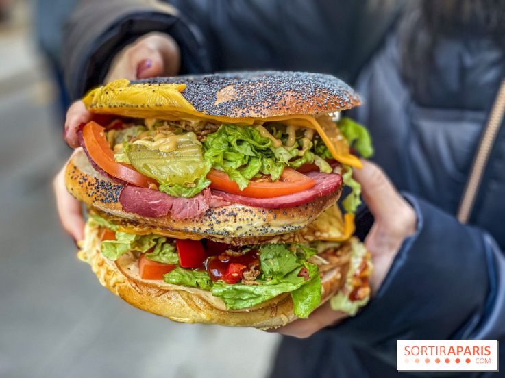 Noo York Hot Dog Bagel