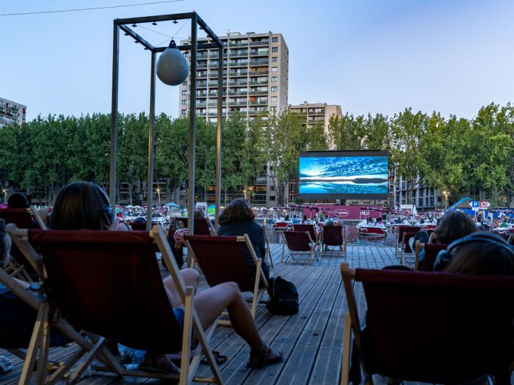 Photos du cinéma sur l'eau de Paris Plages