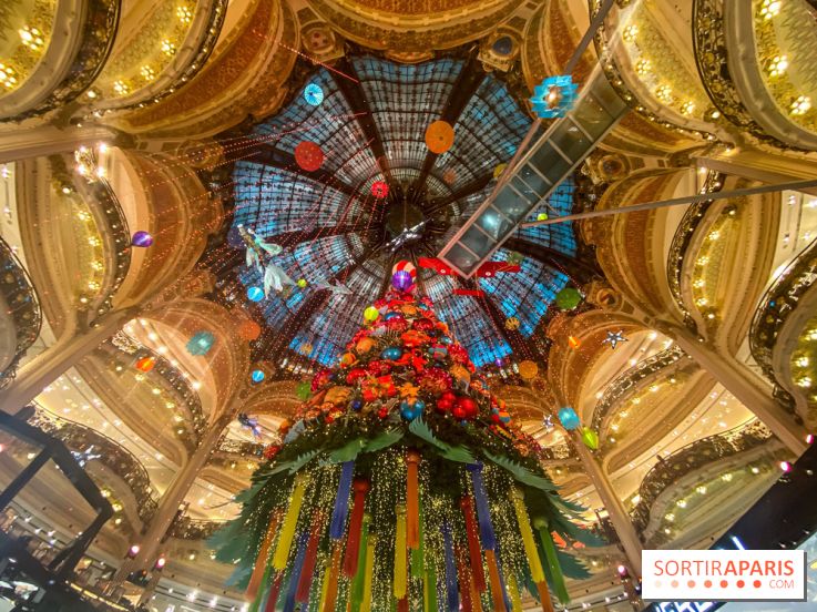 Photos : Les vitrines et sapin de Noël de Noël des Galeries Lafayette 2020