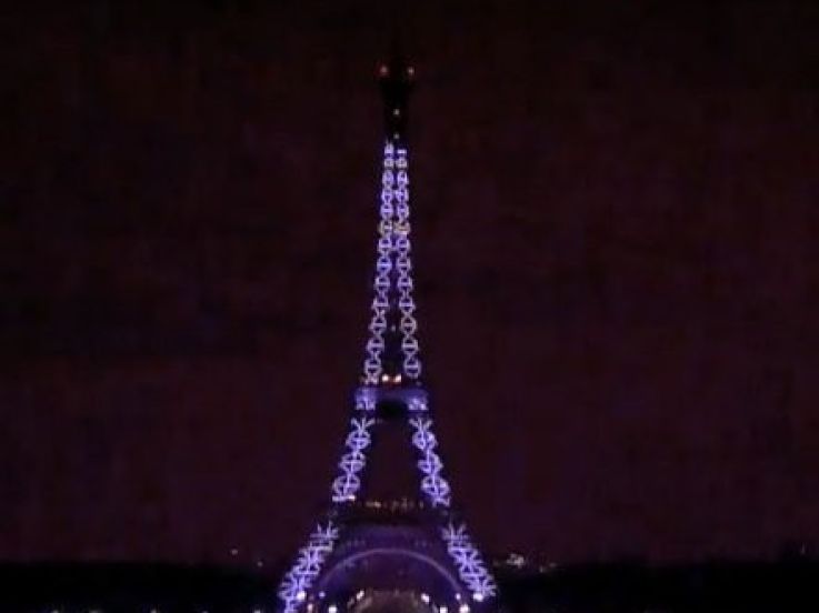 Tour eiffel illuminee
